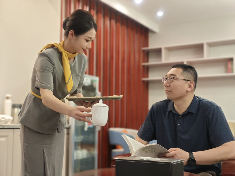 為商務旅客提供服務.jpg